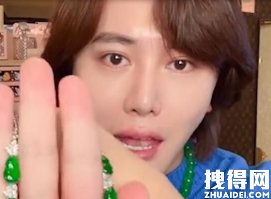 王紅權(quán)星個(gè)人資料簡(jiǎn)介 王紅權(quán)星和小助理關(guān)系好嗎？