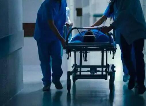 生死急診室:2分鐘接診一個病人 究竟是怎么回事？