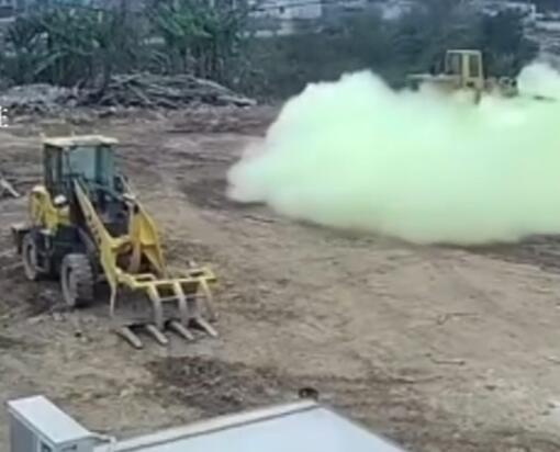 廣西一村莊毒氣泄漏有人當(dāng)場中毒 黃綠色氣體瞬間彌漫現(xiàn)場