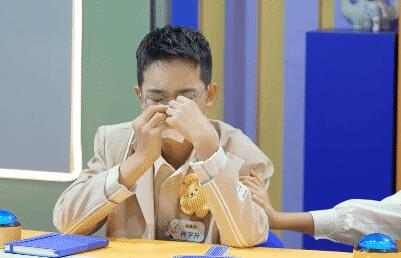 鐘美美哭訴父母離婚原因 背后真相竟是這樣太意外了