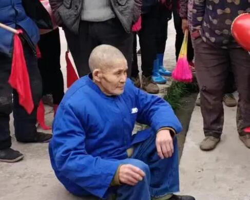 老人被確認(rèn)車禍死亡 11年后死而復(fù)生 他遭遇了什么?