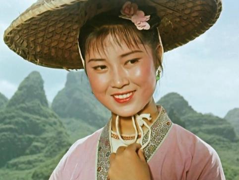 媒體:“劉三姐”扮演者黃婉秋病危 消息一出實在讓人惋惜