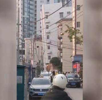 廣東湛江疑地陷數(shù)幢樓傾斜 傾斜原因揭秘實在是讓人驚呆了