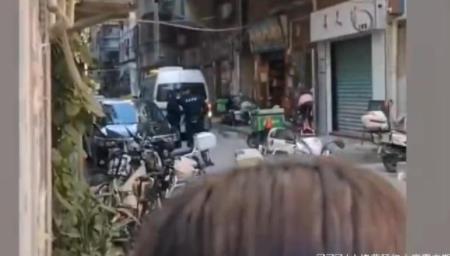 深圳一外賣小哥疑送餐時(shí)猝死 到底是什么情況?