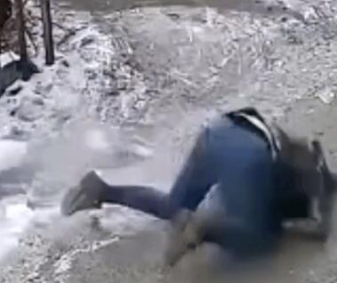 冰溜子從5樓墜落砸傷女子 到底是什么情況?