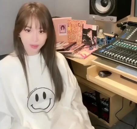 王心凌說別管我蹺二郎腿 到底是什么情況?