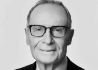 美國(guó)78歲億萬富翁開槍自殺 背后真相曝光簡(jiǎn)直太驚人了