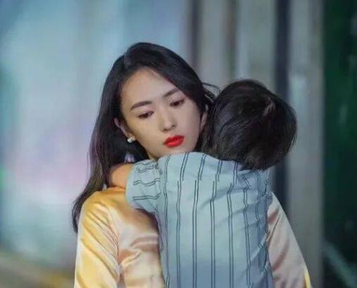 爭(zhēng)奪“冠姓權(quán)”的媽媽 想被人看見(jiàn) 到底是什么情況?