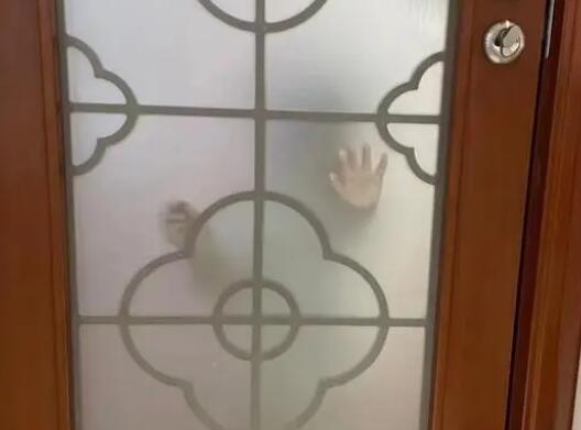 全職媽媽花3000元租自習(xí)室假裝上班 到底是什么情況?