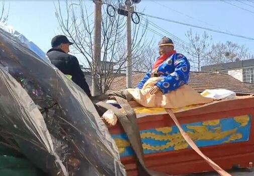 老漢為自己辦“葬禮”:辦完挺滿意 到底是什么情況?