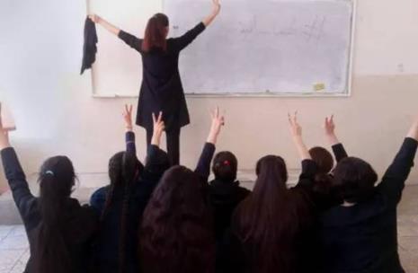 伊朗數(shù)百名女學(xué)生疑遭下毒 原因揭秘直接讓人傻眼