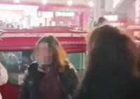 女孩當(dāng)街毆打三輪車阿姨 警方介入 結(jié)果真的令人大吃一驚
