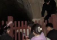 多名游客深夜翻門進(jìn)入泰山 背后真相曝光簡(jiǎn)直太驚人了