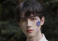 陳鶴一真實(shí)身高是多少 陳鶴一資料圖片