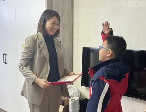 小學(xué)生拾得價(jià)值16萬(wàn)黃金后續(xù) 到底是什么情況?