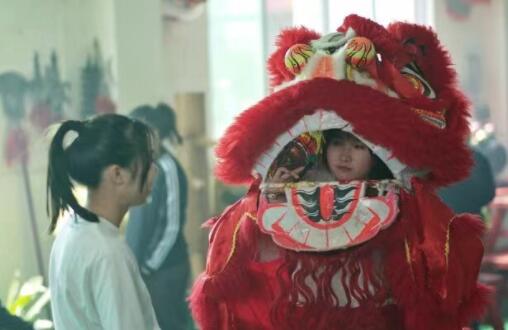 6位00后女孩苦練醒獅 原因竟是這樣實(shí)在是太意外了