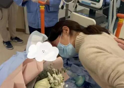 兒子因病去世 媽媽捐出他的器官 原因竟是這樣實在是太意外了