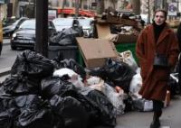 環(huán)衛(wèi)工人持續(xù)罷工 巴黎遭垃圾圍城 真相曝光簡直太驚人了