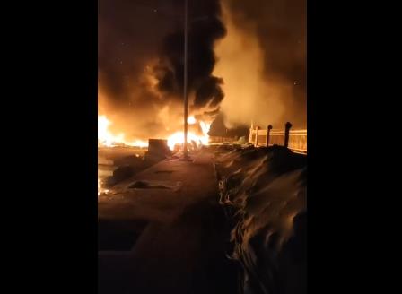 哈爾濱四輛拉載秸稈的大貨車起火 到底是什么情況?