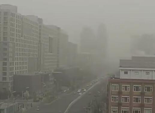 你的城市在下雨,他的城市在下泥 到底是什么情況?