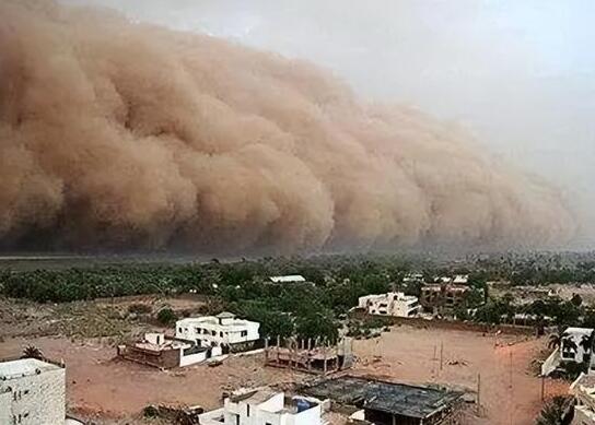 你的城市在下雨,他的城市在下泥 到底是什么情況?