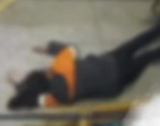 警方通報(bào)男子掄椅毆打女兒:已拘留 真相揭露真的令人大吃一驚