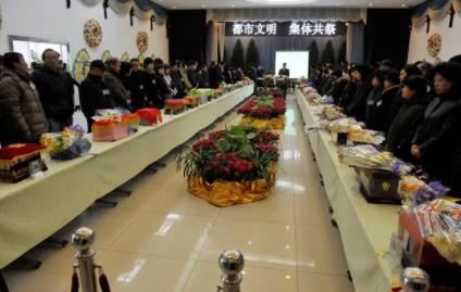 殯儀館萬元招聘鋼琴師崗位爆滿 到底是什么情況?