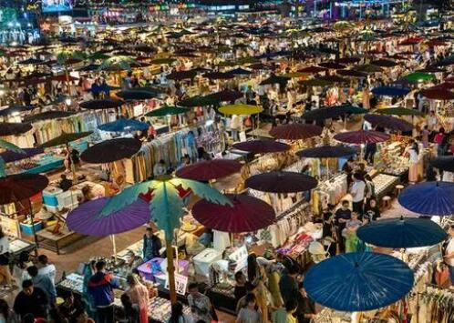 夜市擺攤?cè)杖?000 他們?yōu)槭裁床恍? 到底是什么情況?