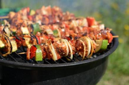 太卷了!四川燒烤蟲草 原因太出乎意料了