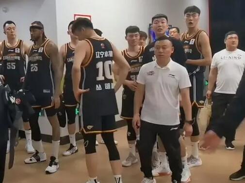 浙江輸球?qū)O銘徽氣得摔瓶子 具體事件經(jīng)過是什么?