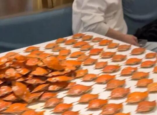 店家回應7人吃自助炫300多個螃蟹 具體事件經(jīng)過是什么?