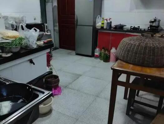 男子不滿妻子與鄰居打招呼砍傷2人 原因揭秘直接讓人傻眼了