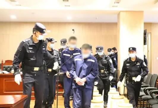 騙子騙到580萬興奮到抱著現(xiàn)金睡 具體事件經(jīng)過是什么?