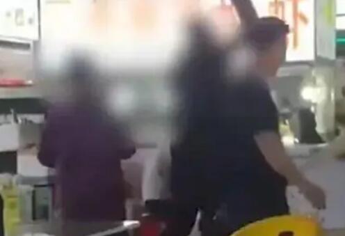 攤主中獎千萬后興奮掀桌?質(zhì)疑聲來了 真相曝光簡直太驚人了