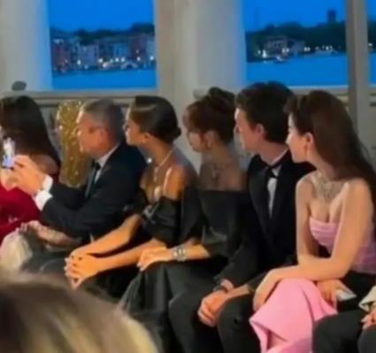 Lisa劉亦菲贊達(dá)亞同框 視覺(jué)盛宴和精神享