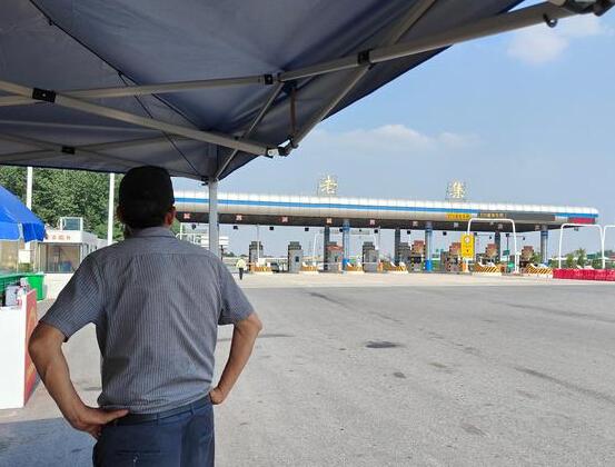 安徽村民攔下赴河南收割機(jī)就地作業(yè) 事件始末是什么?