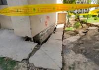 央視網(wǎng)追問地面沉降3000人離家后續(xù) 誰來為此負(fù)責(zé)問題如何解決?