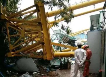 安徽12級(jí)大風(fēng)刮倒龍門吊致3死 原因揭秘直接讓人傻眼了