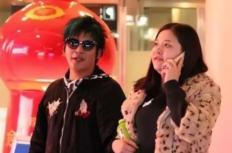 盤(pán)點(diǎn)那些與經(jīng)紀(jì)人在一起的明星 蕭敬騰求婚現(xiàn)場(chǎng)非常浪漫