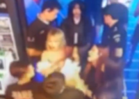 4女子酒吧遭3男子騷擾雙方大打出手 最后結(jié)果實在是太意外了