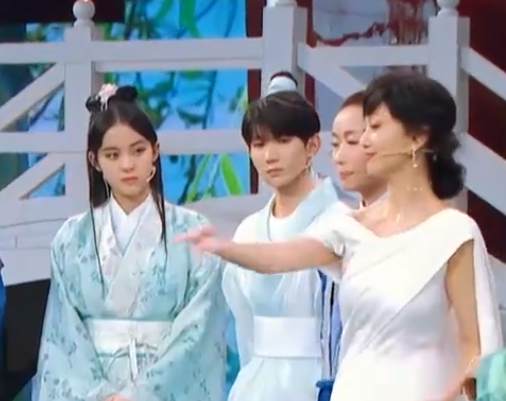 “白娘子”施法手勢(shì)是趙雅芝設(shè)計(jì)的 她的智慧和創(chuàng)造力無(wú)人能及