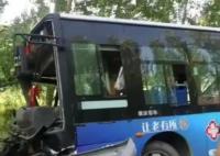 姐妹公交事故遇難:姐姐接妹妹放學(xué) 事故已造成4人死亡