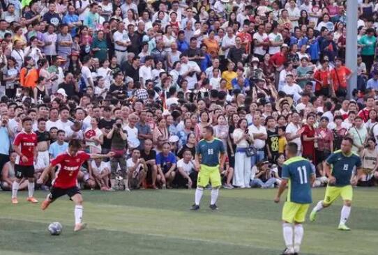 網(wǎng)民建議村超禁帶液體入場(chǎng) 官方回應(yīng) 真相到底是什么?