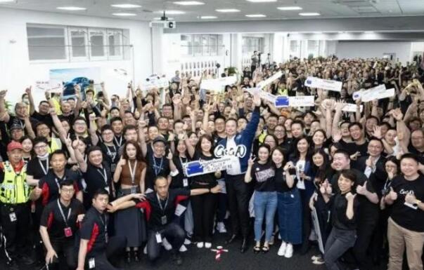 特斯拉上海工人季度獎增至1.5倍月薪 第二季度績效獎金大幅增加