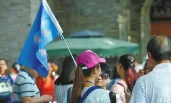 游客投訴強(qiáng)制購(gòu)物被懟刀架脖子上了? 真相曝光簡(jiǎn)直太驚人了