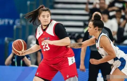 劉禹彤女籃奧尼爾實(shí)在是可愛(ài)