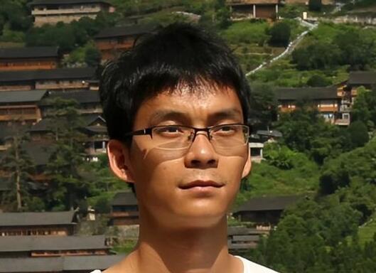 高考15次的唐尚珺開直播 網(wǎng)友提建議 到底是什么情況?