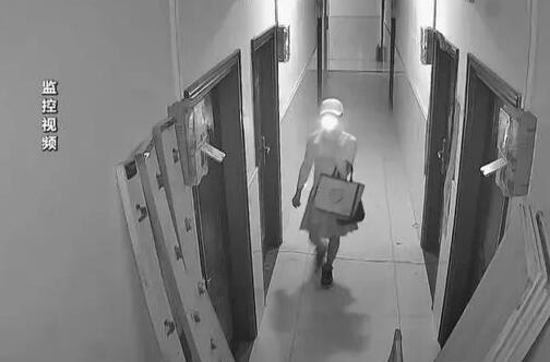 男子扮女裝潛入女生宿舍盜竊被抓 到底是什么情況?