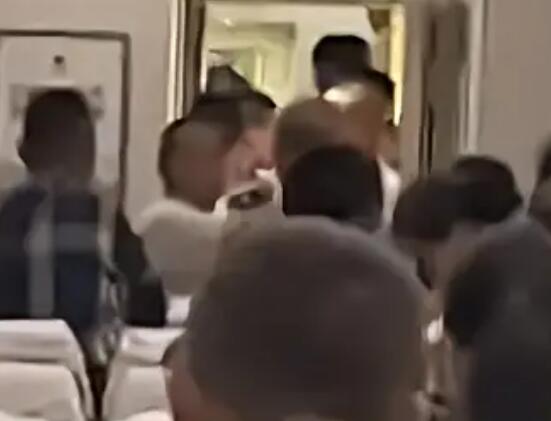 男子要女孩微信被拒后動手系杜撰 原因太出乎意料了