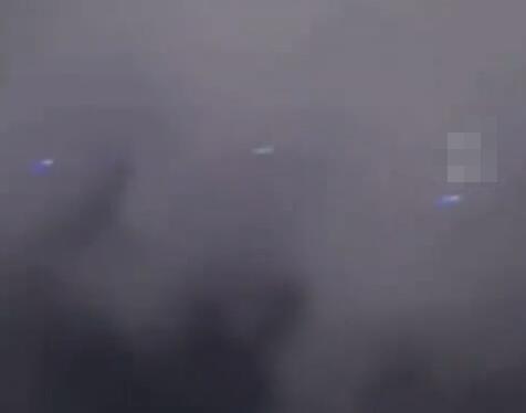 廣東惠州網(wǎng)友拍下多個不明飛行物 真相到底是什么?